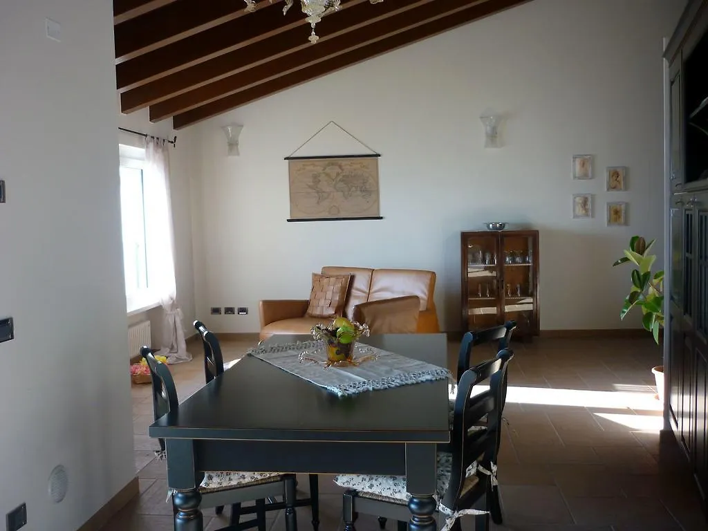 Belvilla By Oyo Belvedere 2 0*, Marone Italy
