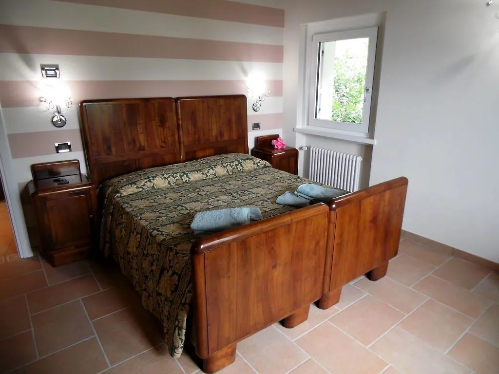 Belvilla By Oyo Belvedere 2 0*, Marone Italy